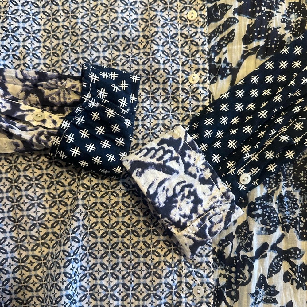 Cino Crinkle Cotton Blue Paisley Floral Batik print Roll Tab Sleeves - Picture 5 of 13